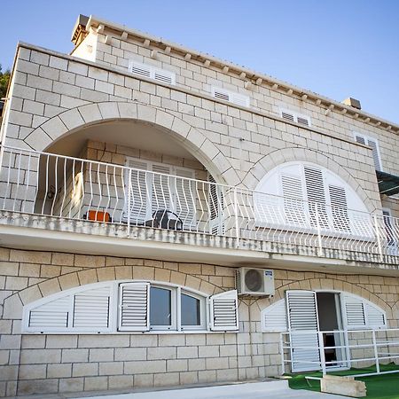 Apartment Dove With Sea View And Free Parking Dubrovnik Kültér fotó