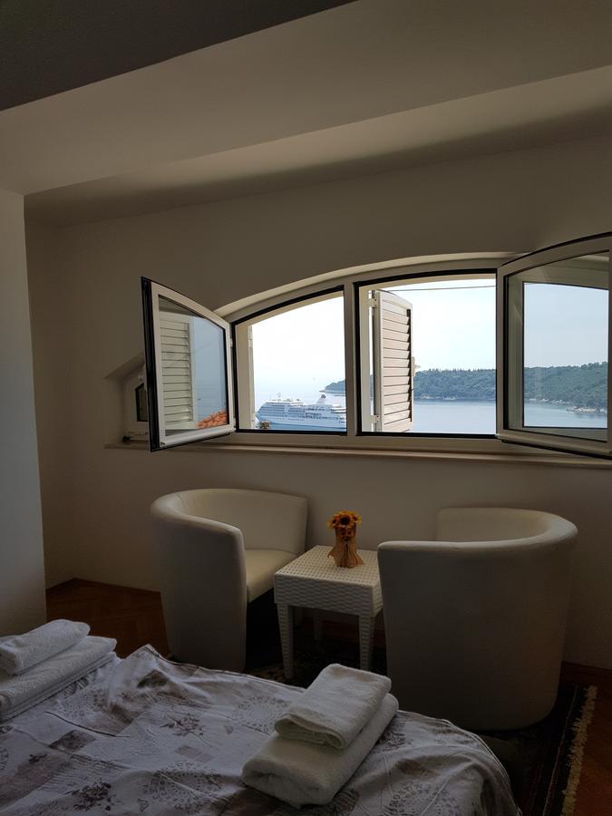 Apartment Dove With Sea View And Free Parking Dubrovnik Kültér fotó