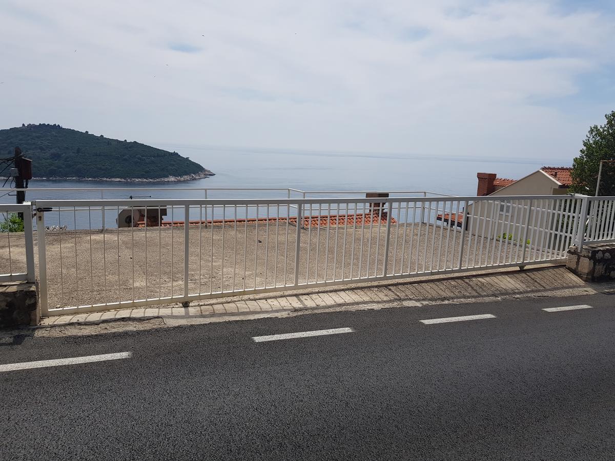 Apartment Dove With Sea View And Free Parking Dubrovnik Kültér fotó